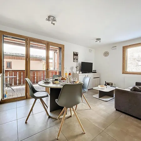 Ambre Blanche A106 - - Centre Village Apartment *